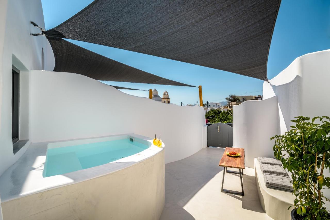 Anila Suites Fira  Exterior photo